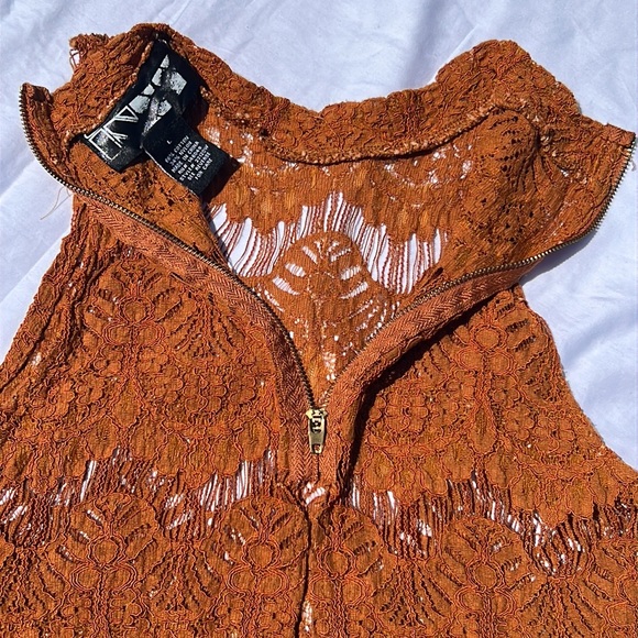 Lace Open Back Crop Top Women Size Large Sleeveless Burnt Orange Blouse - Picture 7 of 15